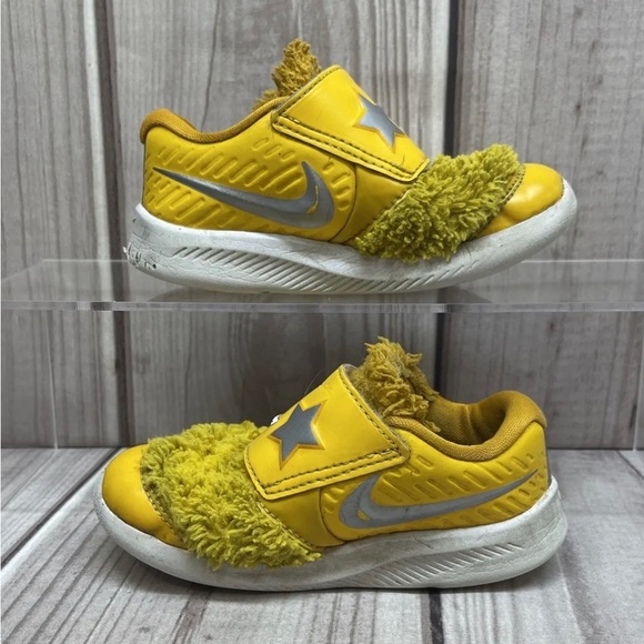 Nike Youth Size 9 Star Runner 2 Fast & Furry Yellow & White - Picture 2 of 6
